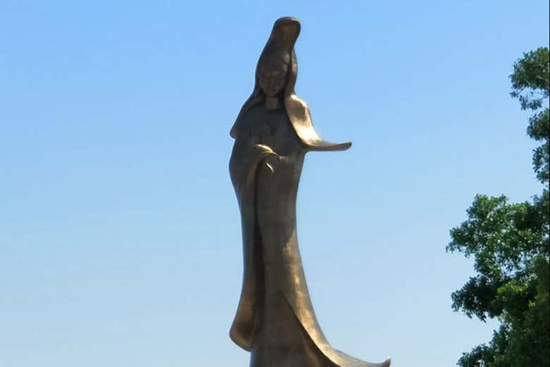 Estátua de Kum Iam