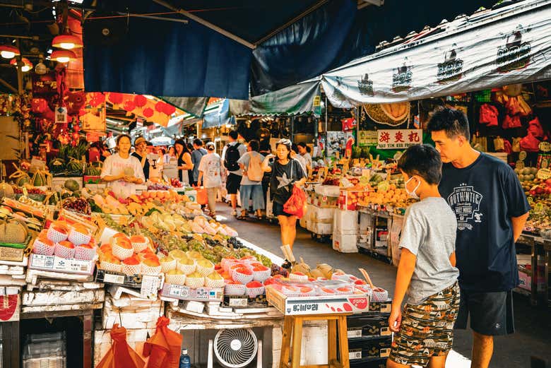 Explore the Yau Ma Tei Wholesale Fruit Market