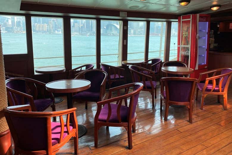 Sul traghetto a Hong Kong