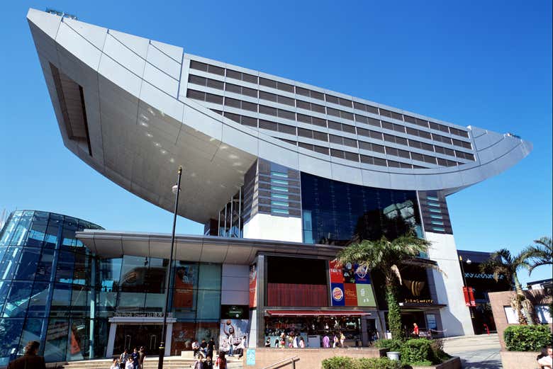 A moderna Peak Tower