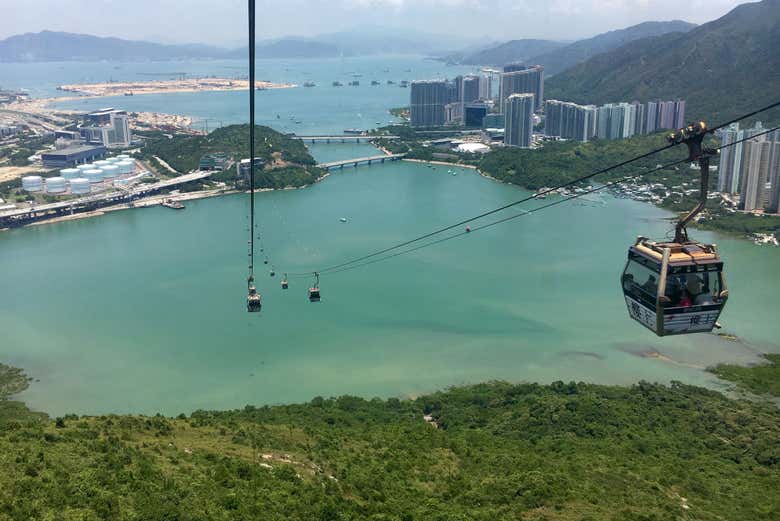 Vista panorámica desde el teleférico Ngong Ping