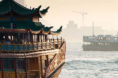 Passeio de barco pela baía Victoria