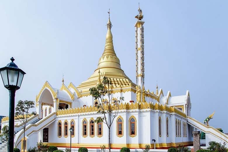 O imponente templo do Cavalo Branco