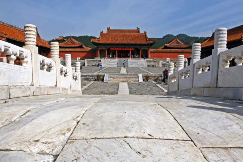 La entrada principal a la necrópolis