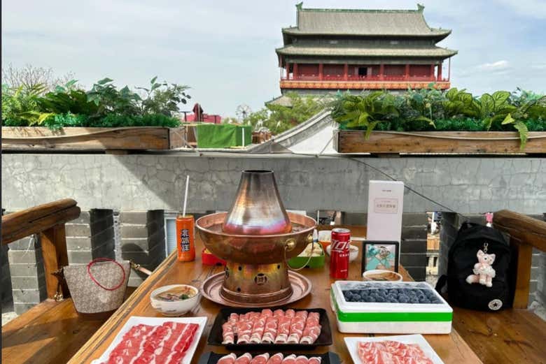 Tomaremos el hot pot con vistas a la Torre del Tambor de Pekín