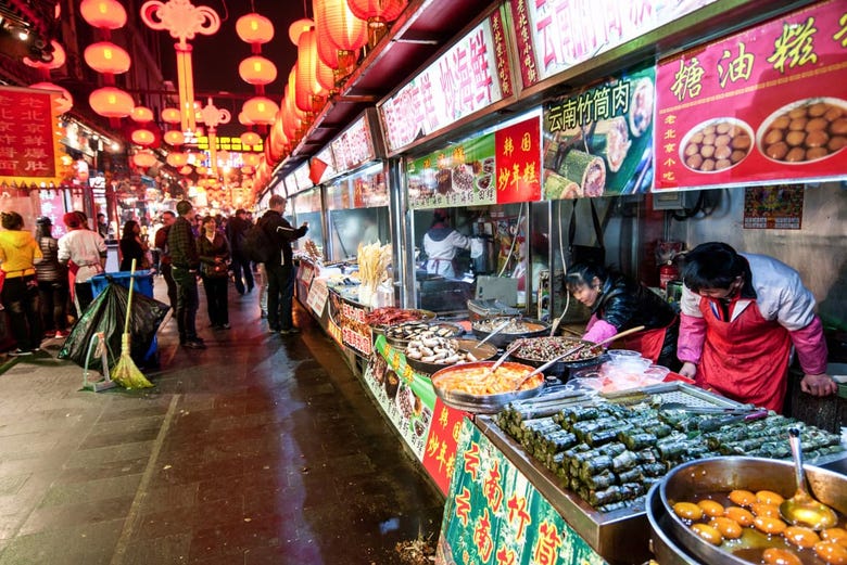Mercado nocturno de Wangfujing