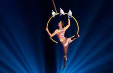 Show acrobático ERA: The Journey of Time 2