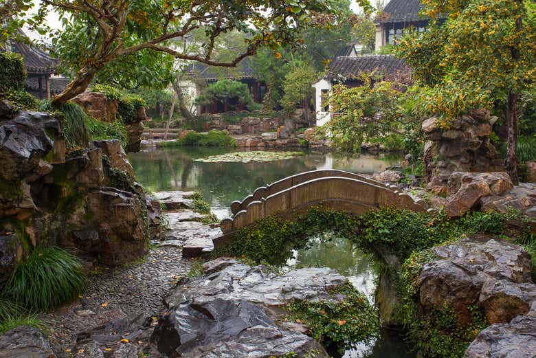 Uno de los puentes del Jardín del Maestro de las Redes 