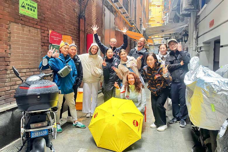 Immerse in Local Neighborhood