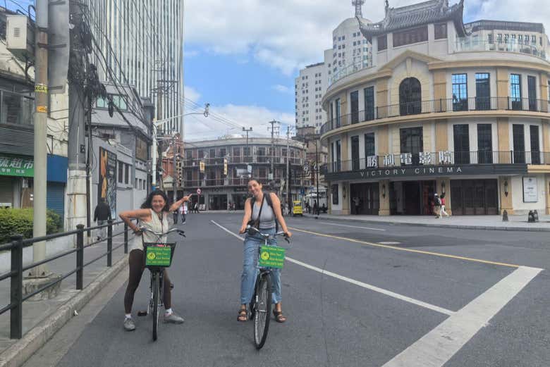 Disfrutando del recorrido en la bici