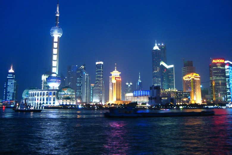 Panorámica nocturna del Bund de Shanghái
