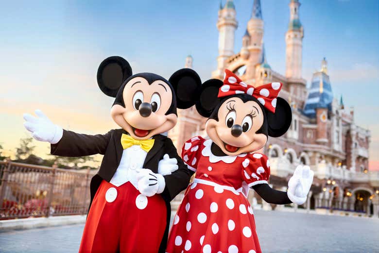 ¡Bienvenidos al Shanghai Disneyland Park!