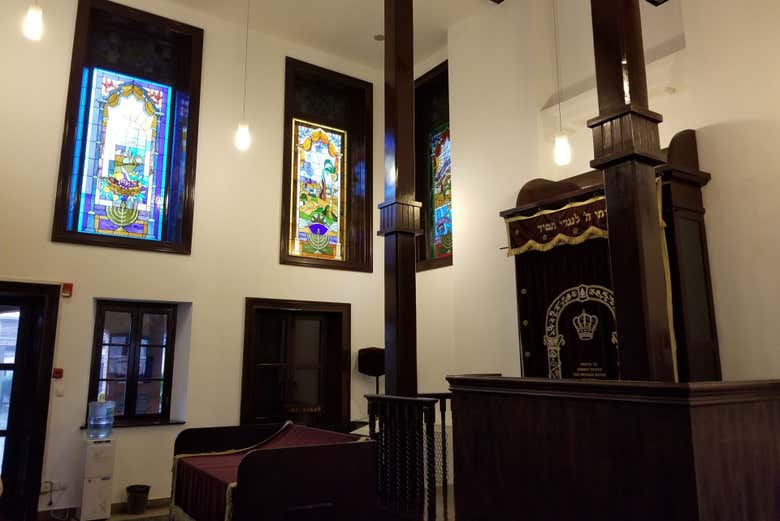 Interior de la sinagoga Ohel Moishe
