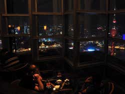 Bar panoramique à Shanghai, Cloud 9