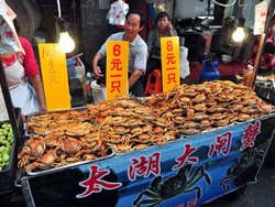 Stands de rue de crabes à Shanghai