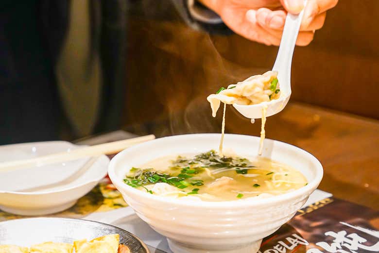 Indulge in Singapore's cuisine