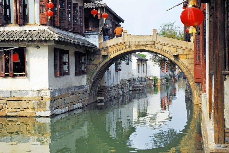 Uma das famosas pontes de Zhujiajiao