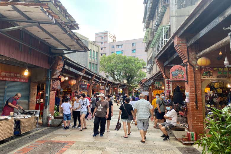 Passeando por Shenkeng Old Street