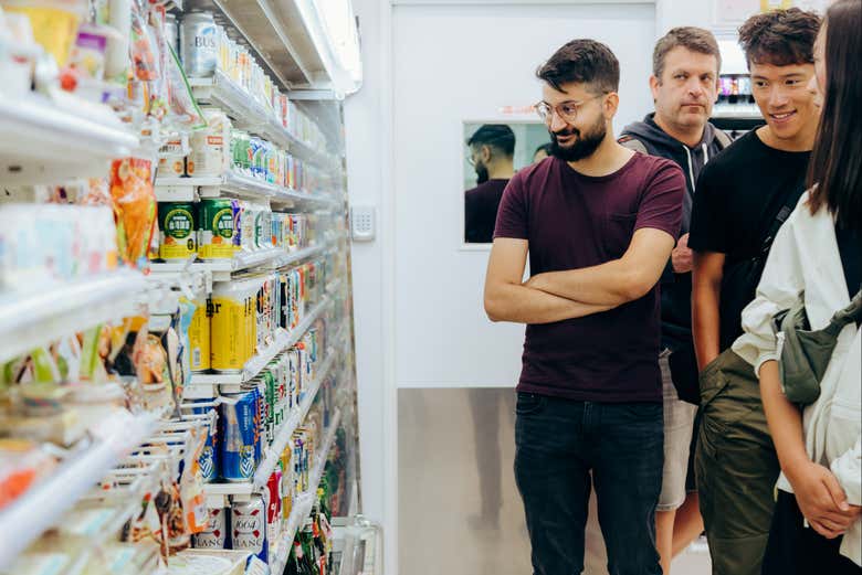 Visitaremos también algún supermercado nocturno