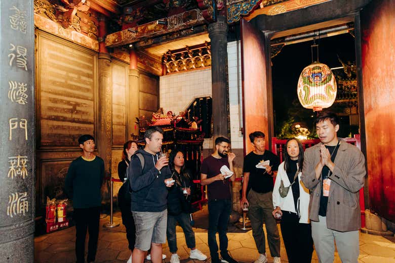 Visitando de noche el templo de Longshan