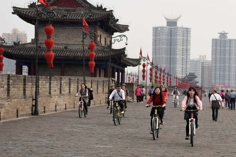 Cycling along Xi'an City Wall