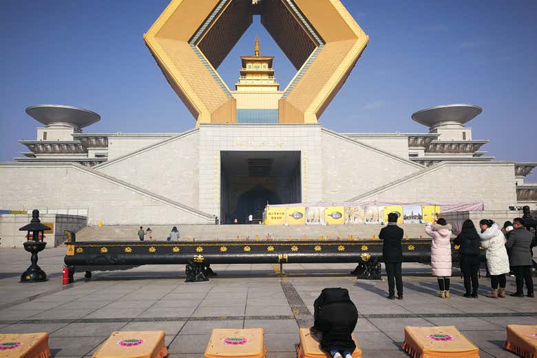 The entrance to the Famen Temple