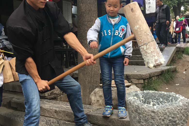 Atividade tradicional na vila