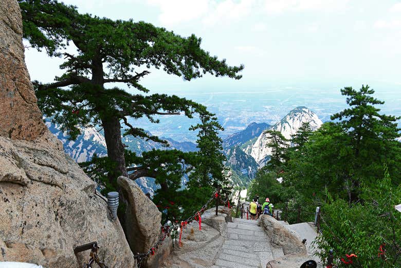 Escalera de acceso a Huashan