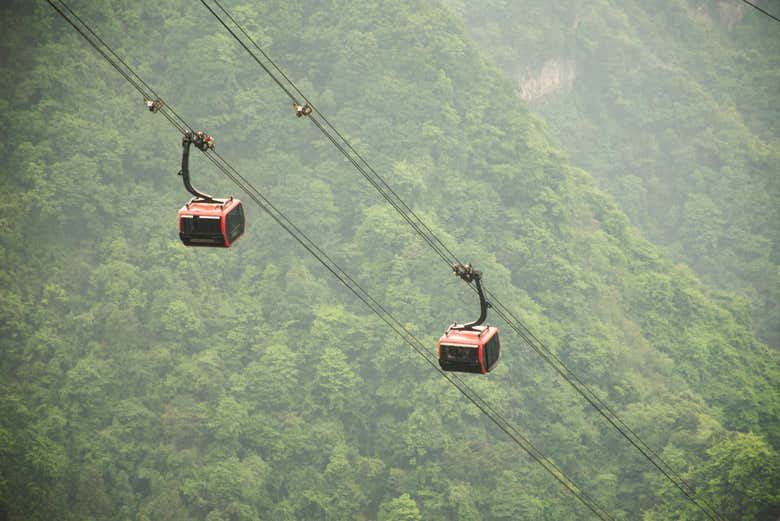 O teleférico de Tianmen é um dos mais longos do mundo
