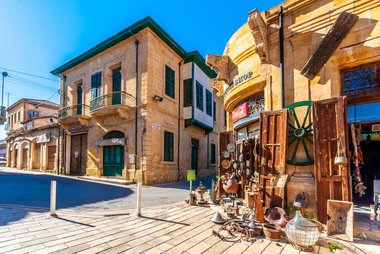 Calle del casco antiguo en Nicosia