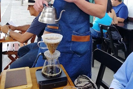 Aprendendo novas técnicas para preparar café