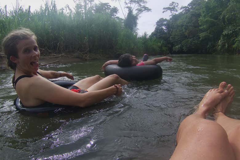 Tubing dans la rivière Mecana