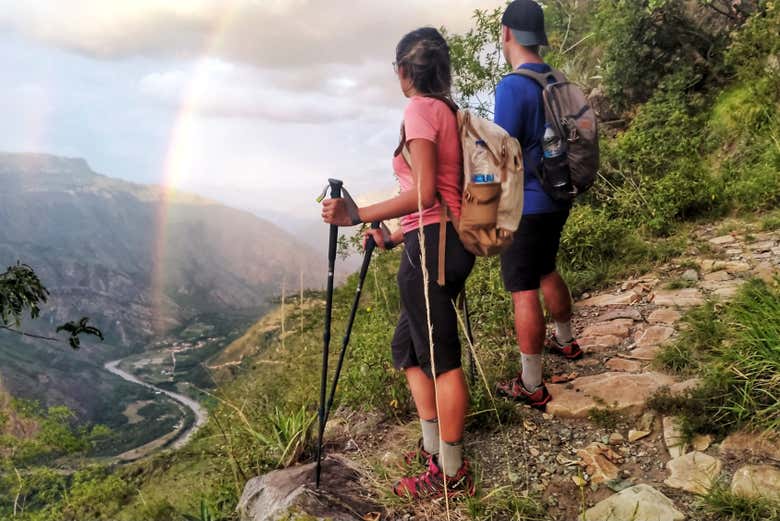 Disfrutando de la ruta de senderismo por el cañón del Chicamocha