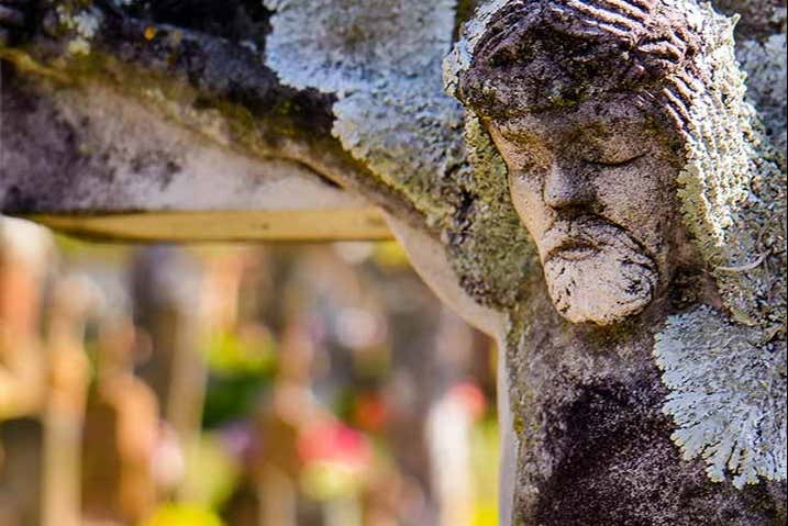 Parcourez le cimetière de Barichara