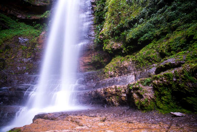 Admirez les cascades de Juan Curi