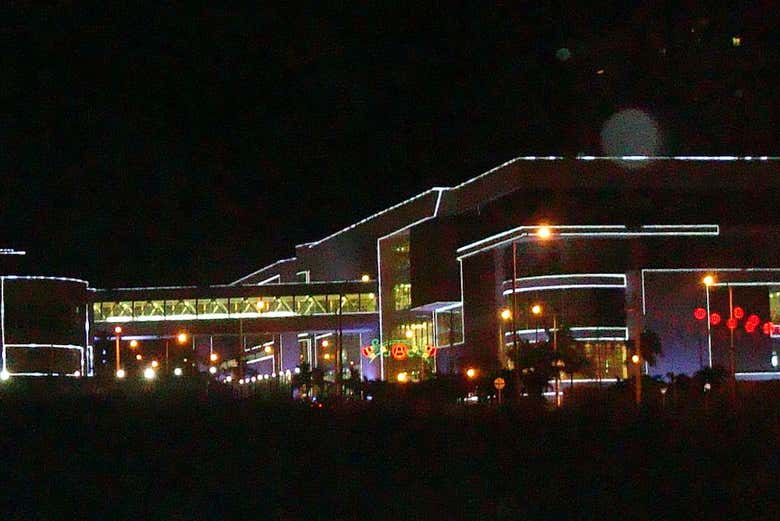 Centro Comercial Buenavista de noche