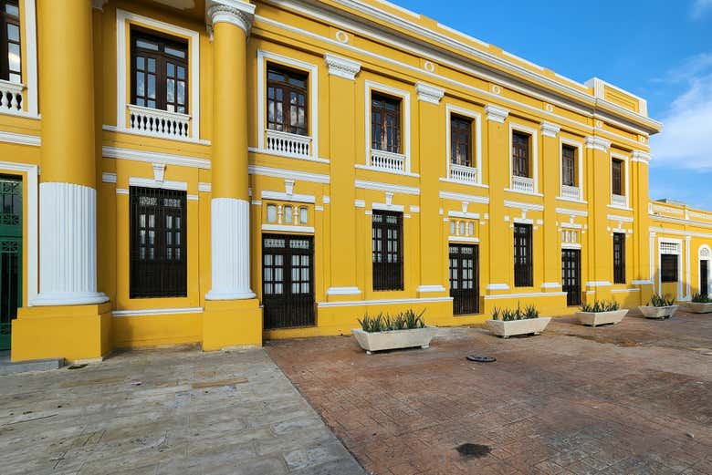 Explore the historic center of Barranquilla