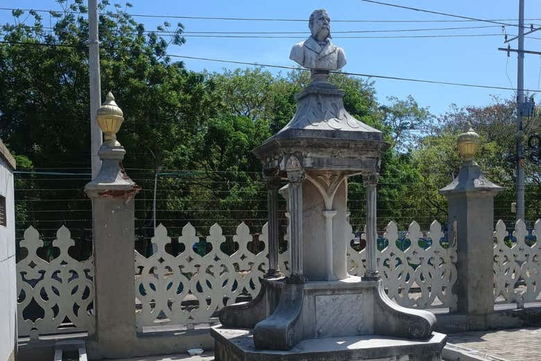 Mausoléu de Eugenio Baena