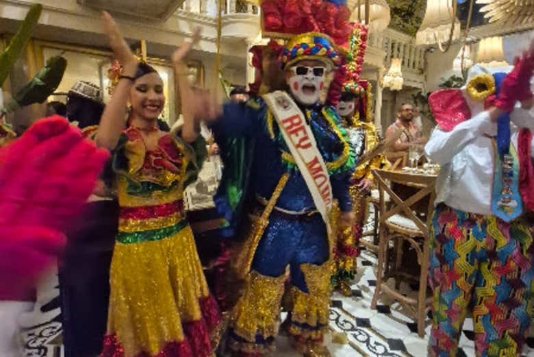 Bailando con el Rey Momo