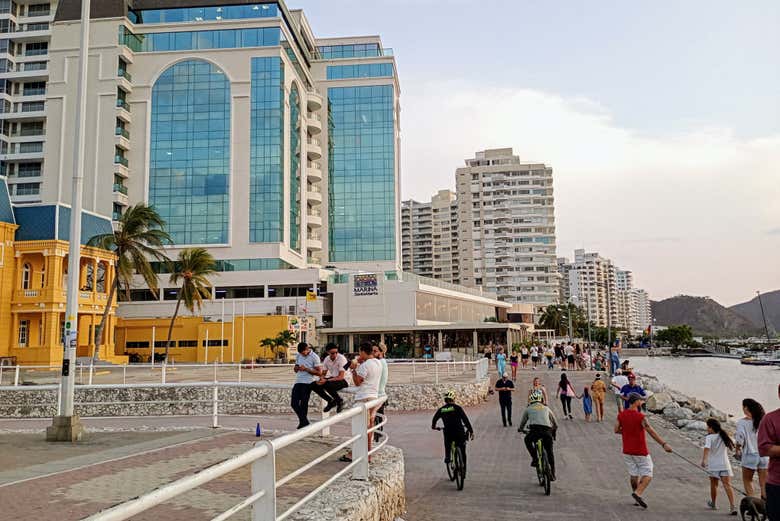 Paseo marítimo de la bahía de Santa Marta