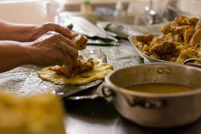 Aprendiendo a preparar envueltos colombianos