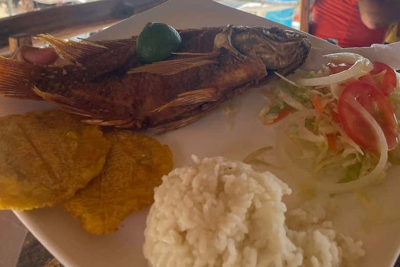 Piatto tipico a base di pesce e riso