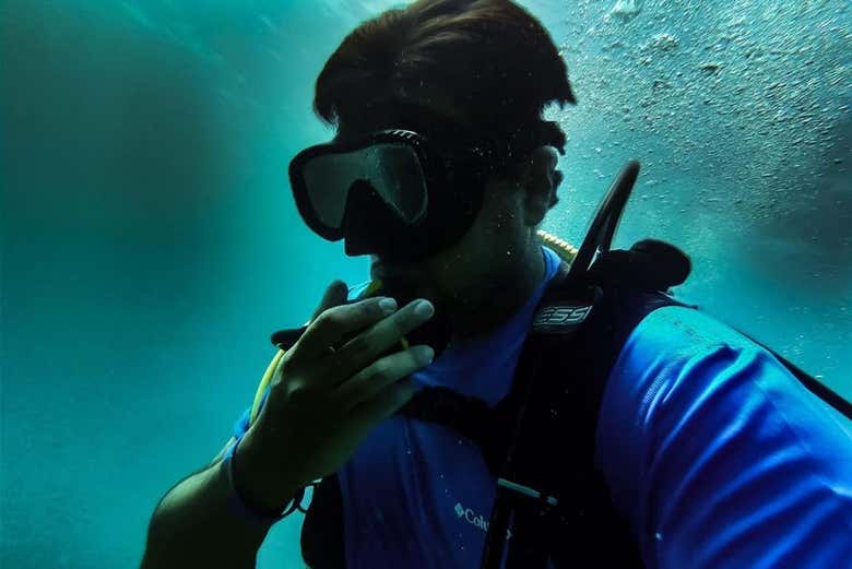 Aprendiendo a utilizar el equipo de buceo