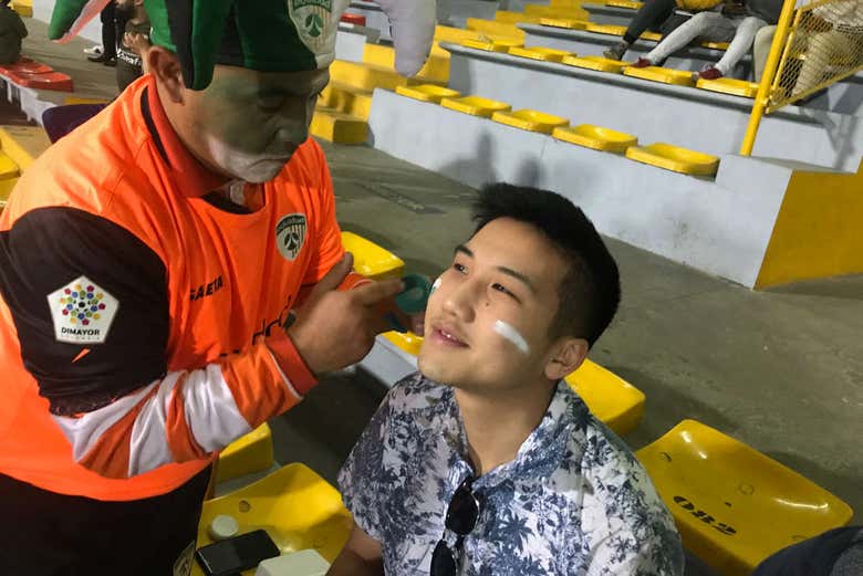 Supporting the Millonarios