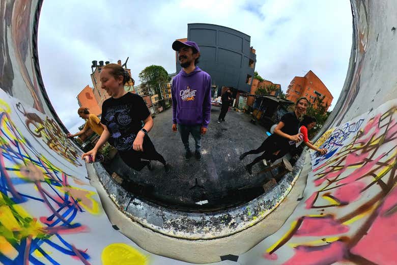 Tout le monde s'applique !