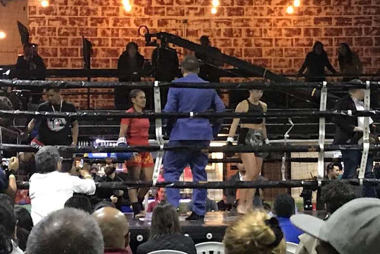 Combate femenino en Bogotá