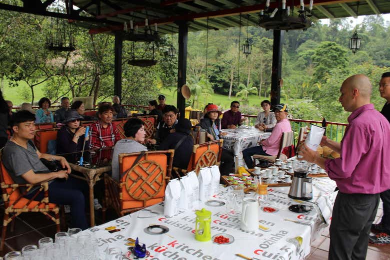 Degustando el café colombiano