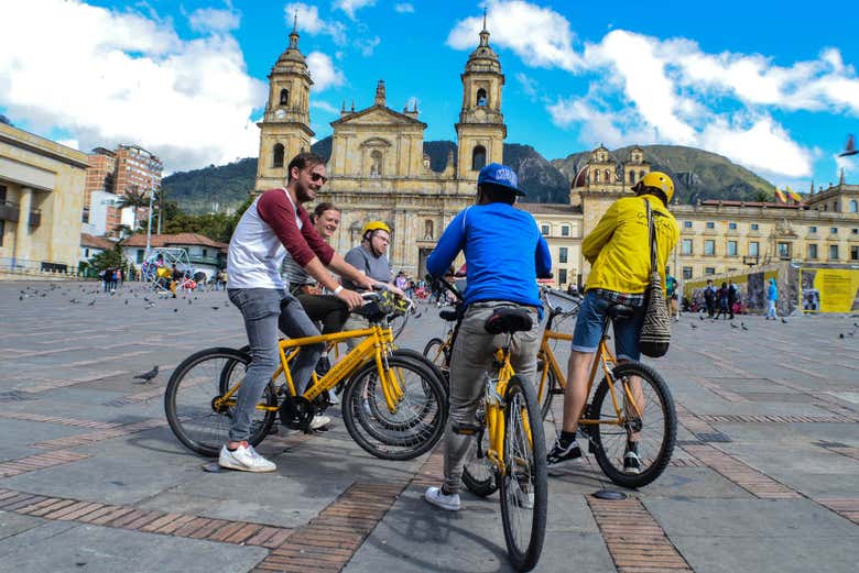 Desfrutando do free tour de bicicleta