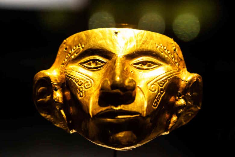 Masks in Museo del Oro