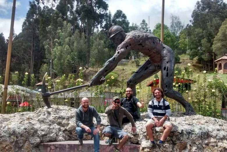Escultura de un minero de sal